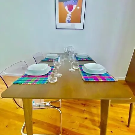Padre Antonio Vieira Flat E - 2 Bedroom Near Campanha Train Station Appartamento *