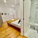 Padre Antonio Vieira Flat E - 2 Bedroom Near Campanha Train Station Apartment *