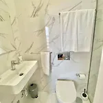 Apartment Padre Antonio Vieira Flat E - 2 Bedroom Near Campanha Train Station Porto