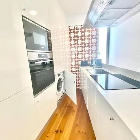 Padre Antonio Vieira Flat E - 2 Bedroom Near Campanha Train Station Oporto