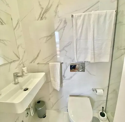 Apartament Padre Antonio Vieira Flat E - 2 Bedroom Near Campanha Train Station Porto