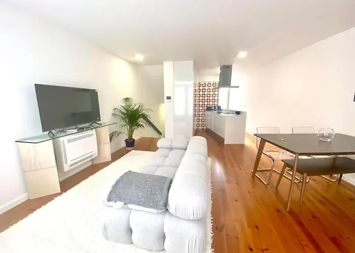 Apartament Padre Antonio Vieira Flat E - 2 Bedroom Near Campanha Train Station *